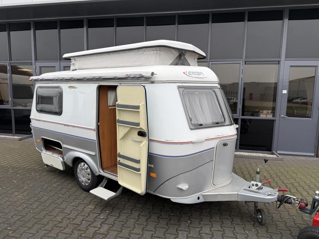 Eriba Touring Triton 418 GT Bed + XXL Zit 4 Pers. 730KG leeg, Caravans en Kamperen, Bedrijf, Treinzit, 4 tot 5 meter, 500 - 750 kg