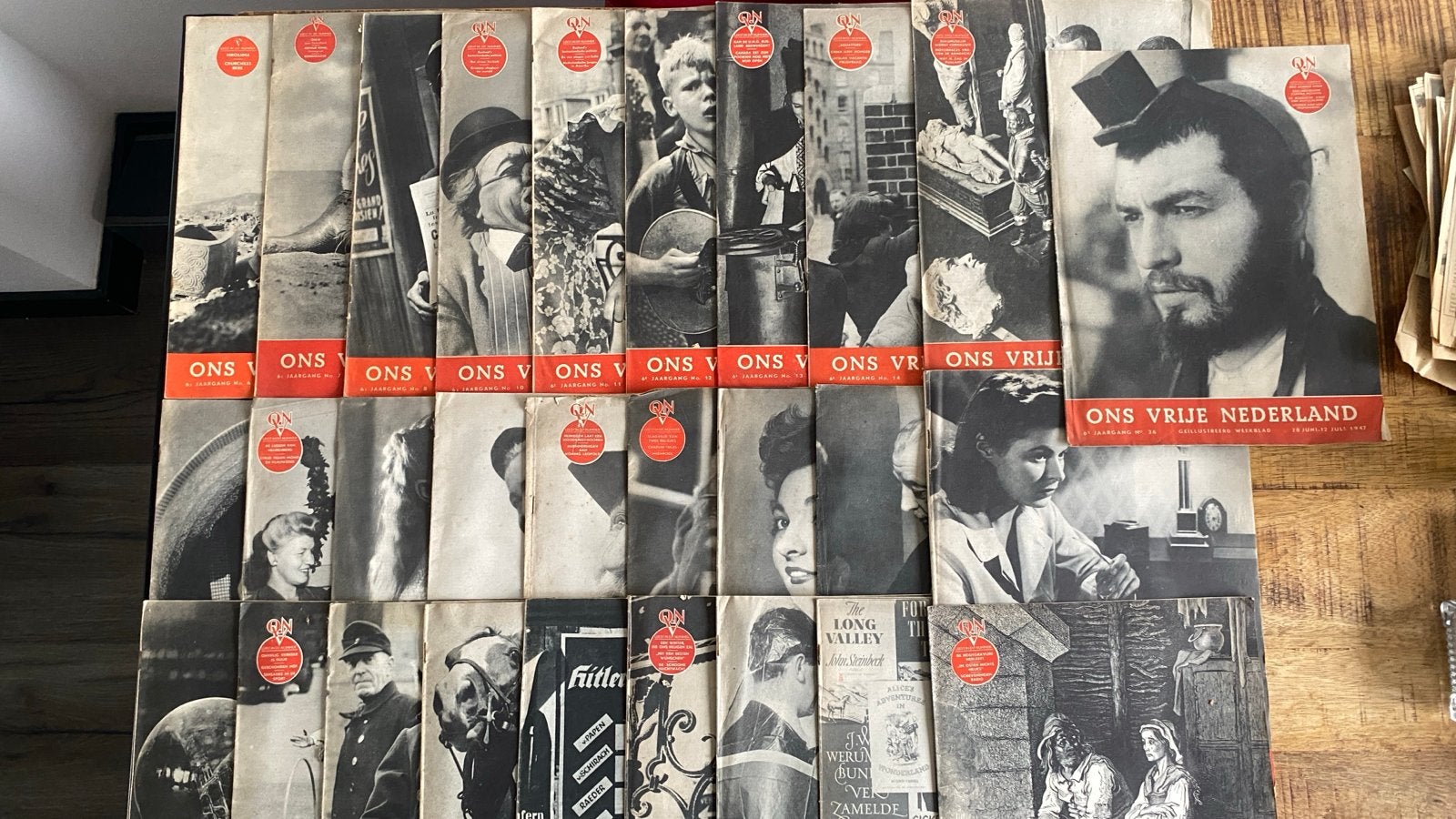 Ons Vrije Nederland - Incomplete jaargang 1945, Boeken, Ophalen of Verzenden, Gelezen, Overige typen
