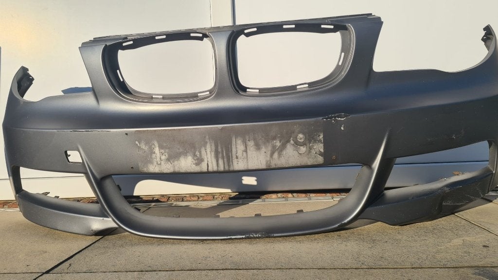 BMW E82 / E88 M-Sport LCI Voorbumper – Mat Grijs, Auto-onderdelen, Carrosserie en Plaatwerk, Ophalen, Gebruikt, Voor, Bumper