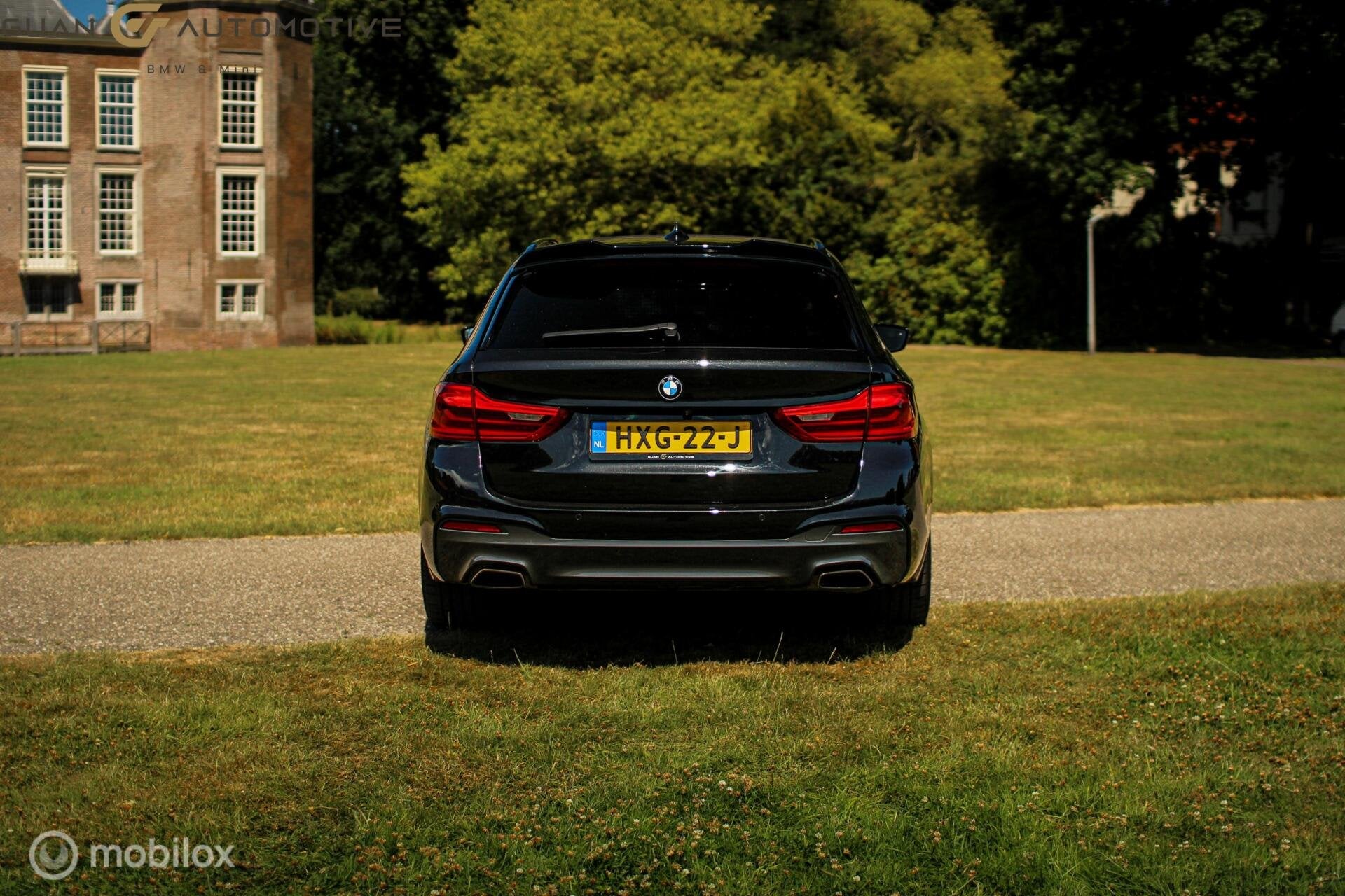 BMW 5-serie Touring 540i xDrive High Executive | BOM VOL !|, Auto's, BMW, Automaat, Gebruikt, Vierwielaandrijving, 1740 kg