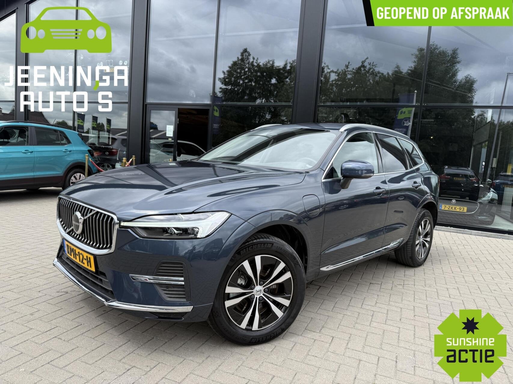 Volvo XC60 2.0 T6 Plug-in hybrid AWD Inscription|LongRange|P, Auto's, Automaat, Stof, Gebruikt, Zwart