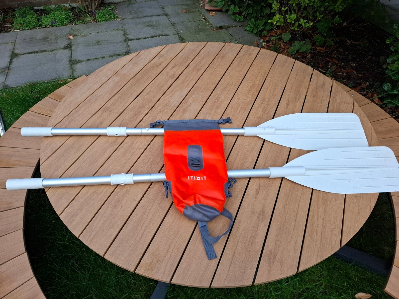 Twee peddels met waterdichte tas, Watersport en Boten, Ophalen, Gebruikt, Overige typen