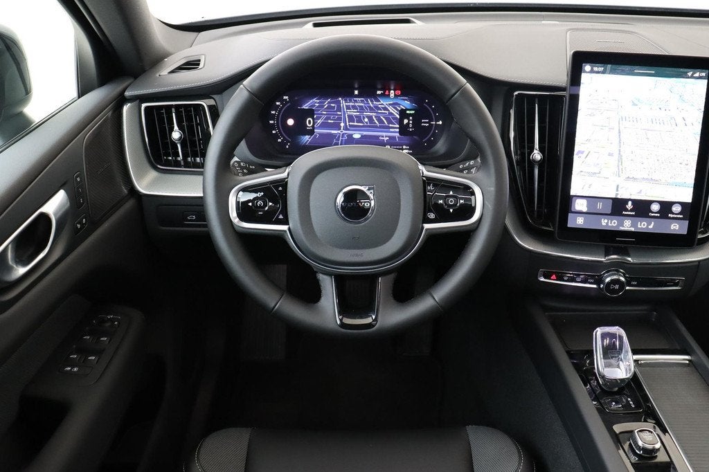 Volvo XC60 II T6 PLUG-IN HYBRID AWD ULTRA BLACK EDITION -PAN, Automaat, 12 maanden, Lichtsensor, Gebruikt