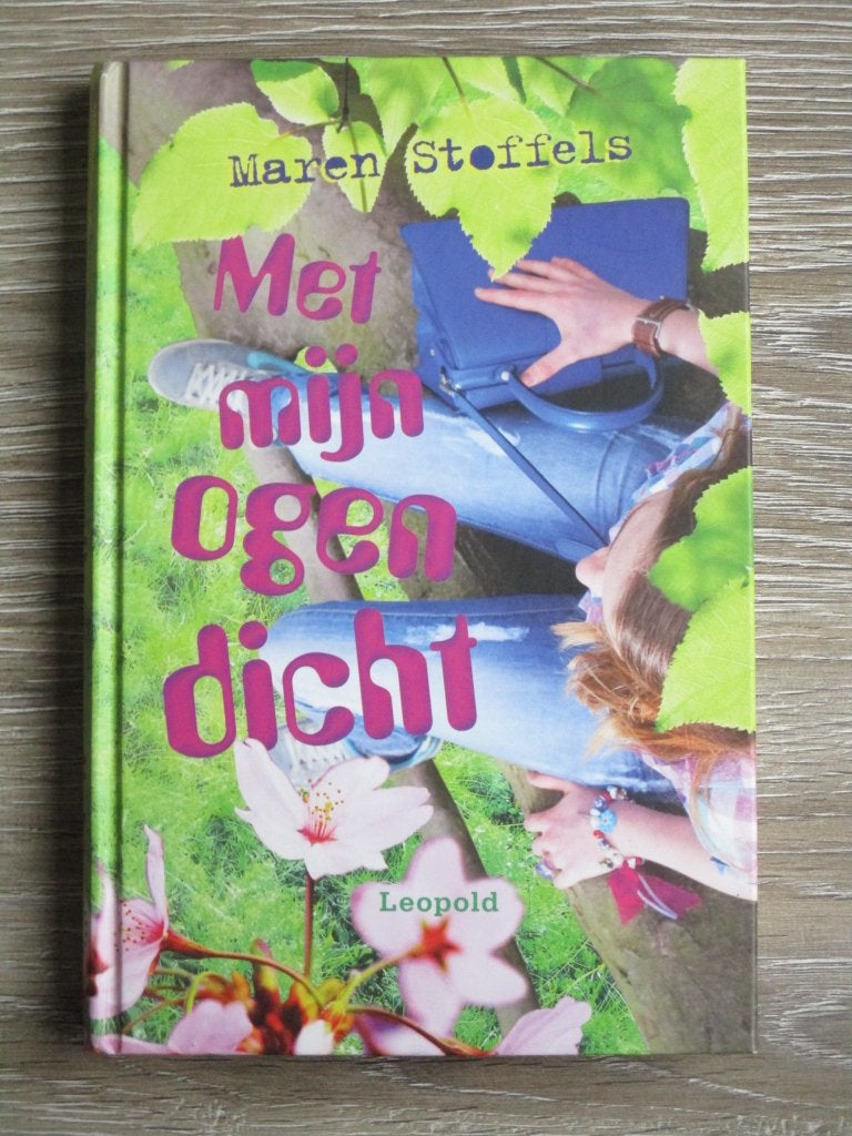 Met mijn ogen dicht - Maren Stoffels, Ophalen of Verzenden, Gelezen, Fictie algemeen
