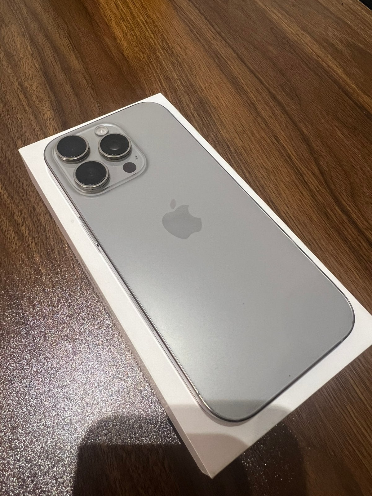 Iphone 16 pro - natural titanium - 128GB, Telecommunicatie, IPhone 16 Pro, Ophalen of Verzenden, 87 %, Zonder simlock