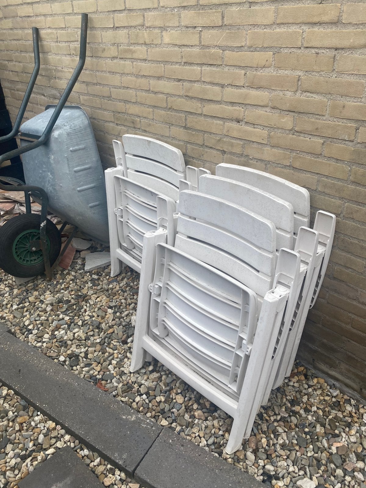 4 Witte tuinstoelen met kussens, Tuin en Terras, Tuinstoelen, Ophalen, Gebruikt, Plastic, Inklapbaar