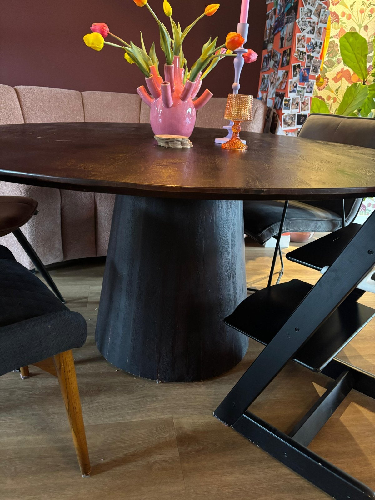 Eettafel mangohout rond, twee jaar oud 1,50 meter, Huis en Inrichting, Tafels | Eettafels, Ophalen of Verzenden, Zo goed als nieuw
