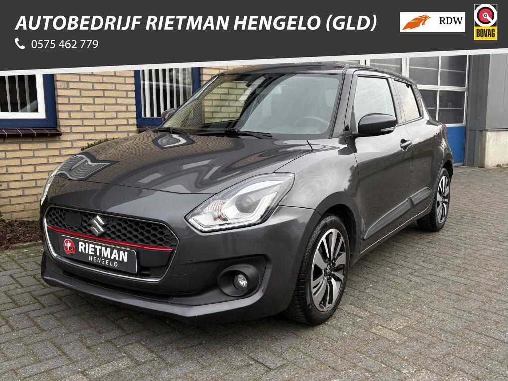 Suzuki Swift 82KW 1.0 Stijl Smart Hybr CARPLAY-CAMERA-TREKHA, Auto's, Suzuki, Gebruikt, Euro 6, 850 kg, 400 kg
