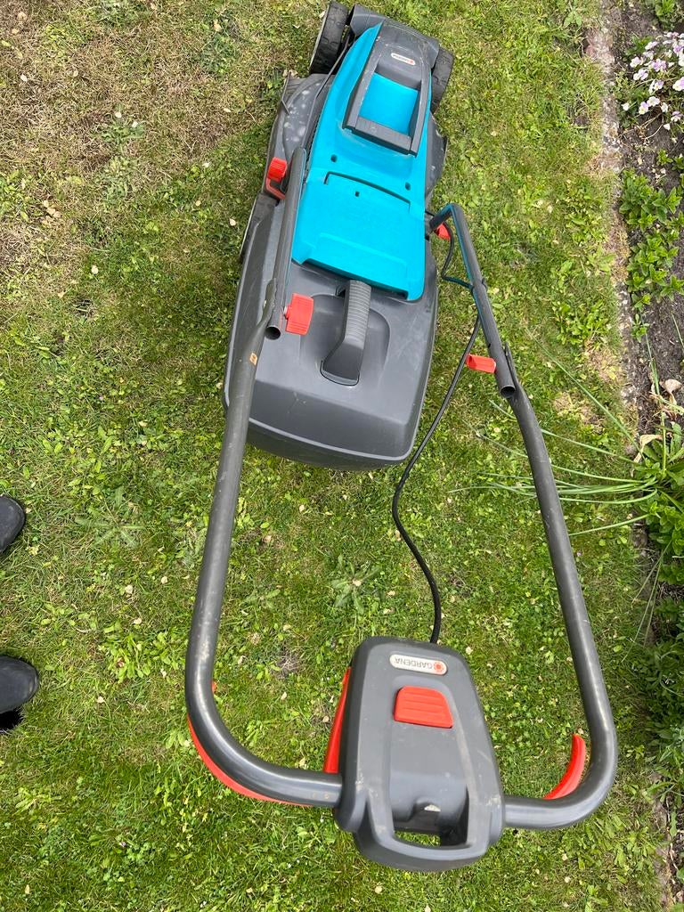 Elektrische grasmaaier met opvangbak - Gebruikt, Tuin en Terras, Grasmaaiers, Ophalen, Cirkelmaaier, Elektrische grasmaaier, Zo goed als nieuw