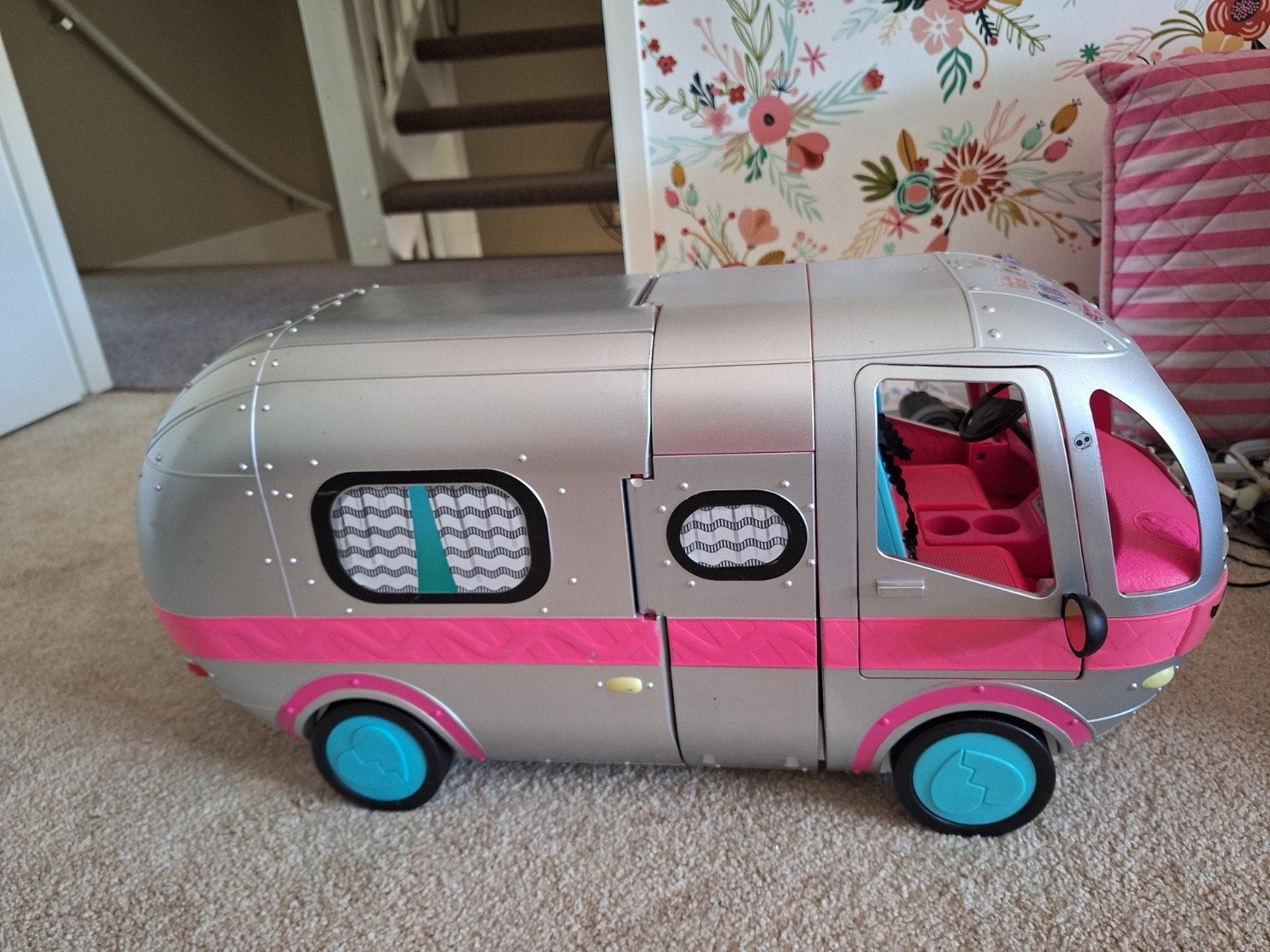 LOL Surprise camper, Kinderen en Baby's, Speelgoed | Speelgoedvoertuigen, Ophalen