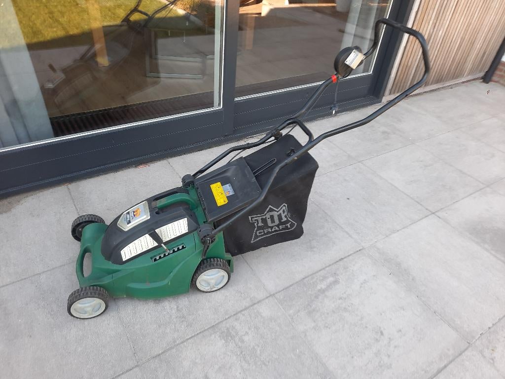 Electrische grasmaaier. Topcraft 1800 W., Tuin en Terras, Grasmaaiers, Ophalen, Gebruikt, Elektrische grasmaaier, Opvangbak