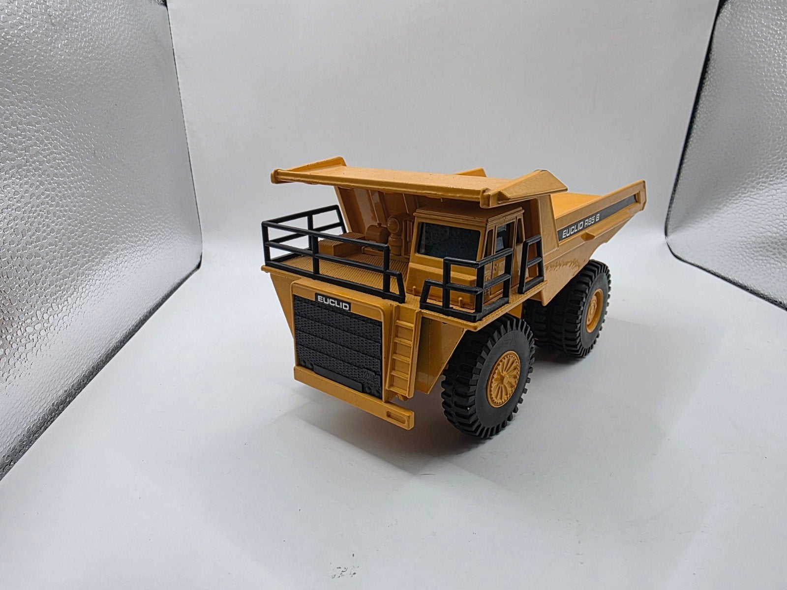 Euclid r85 B, Hobby en Vrije tijd, Modelauto's | 1:50, Ophalen of Verzenden, Zo goed als nieuw, Bus of Vrachtwagen