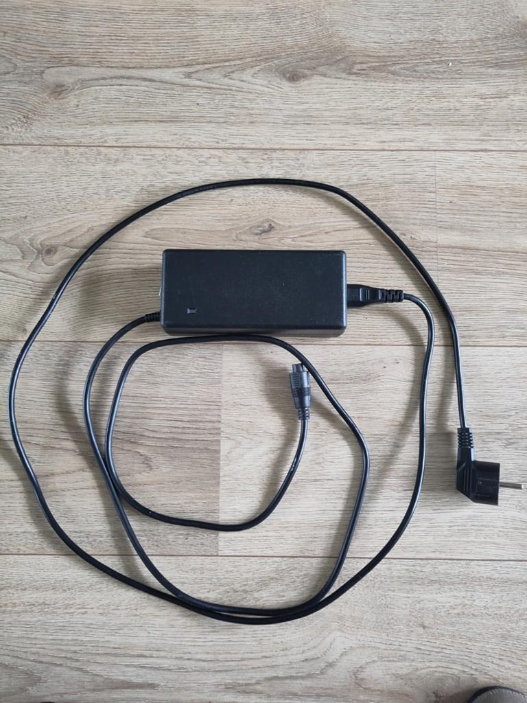Oplader accu ebike o.a. Batavus en Sparta Li-ion AGLC084v42s, Fietsen en Brommers, Fietsaccessoires | Fietsaccu's, Ophalen of Verzenden