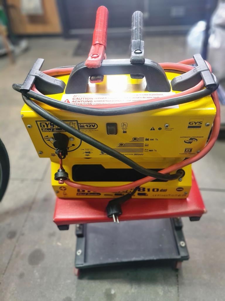 Gys startbooster met defecte accu, Ophalen, Gebruikt