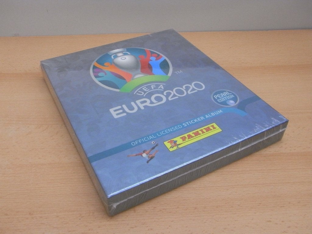 Panini Euro 2020 sealed Treasure box Swiss Pearl Edition, Ophalen of Verzenden, Nieuw, Buitenlandse clubs, Poster, Plaatje of Sticker