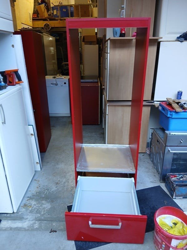 Hoogglans rode apothekerskast met RVS manden, Huis en Inrichting, Ophalen, Gebruikt