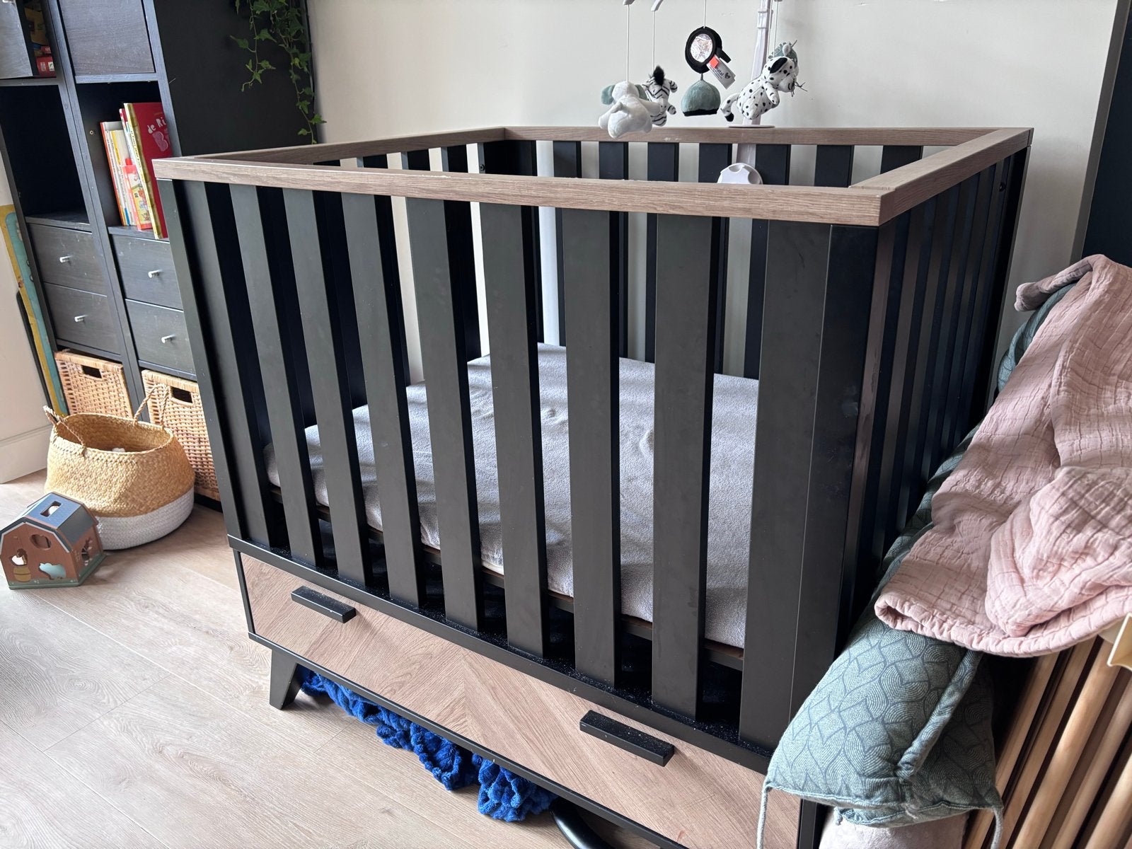 Interbaby Box Zwart, Verstelbaar + Boxkleed & muziek, Ophalen, Gebruikt, Vierkant, In hoogte verstelbaar