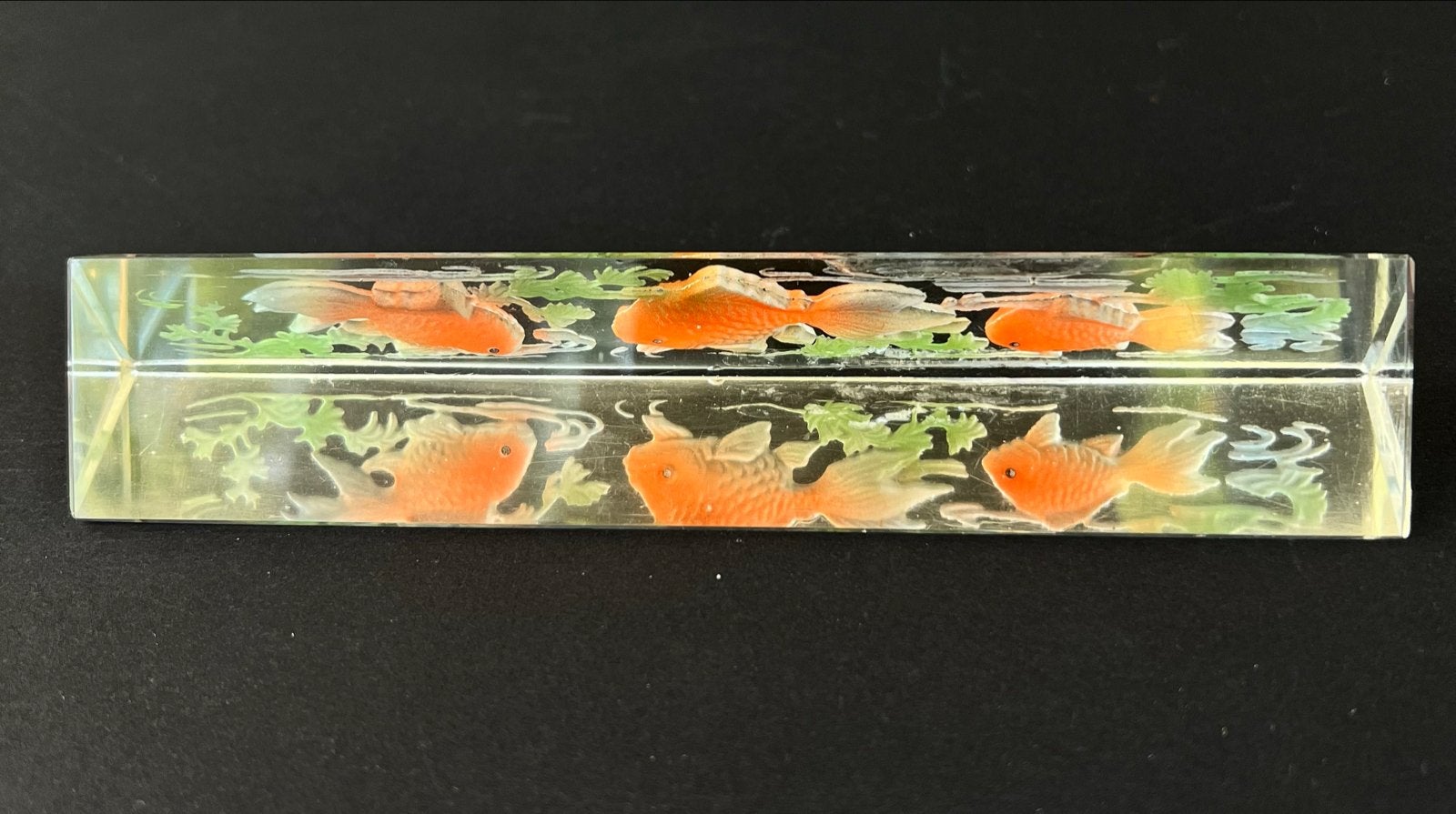 Prisma Kristal met Goudvissen - Symbool van Welvaart, Ophalen of Verzenden
