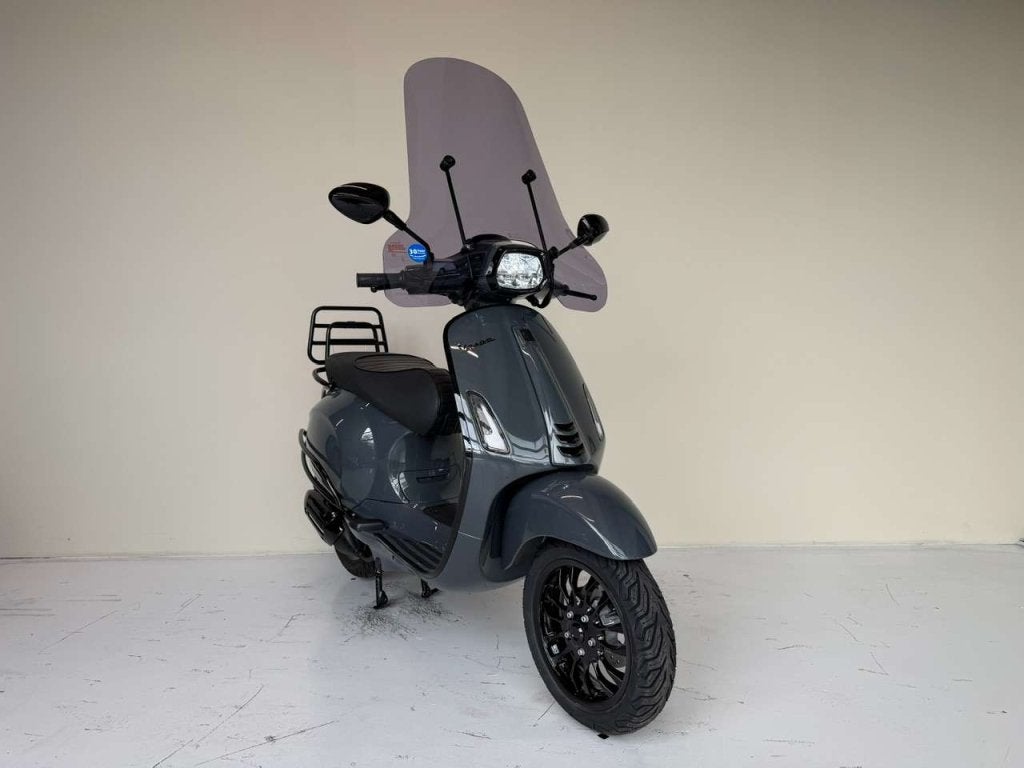 Vespa Sprint Brom 45km/h, BWJ 2020, Nano Grey, Fietsen en Brommers, Niet ingevuld, Gebruikt, Maximaal 45 km/u, Niet ingevuld
