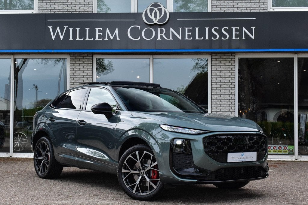 Audi Q3 Sportback 1.5 200kW e-hybrid S edition Pano Tech Pro, Auto's, Audi, 1800 kg, Euro 6, 4 cilinders, 2000 kg