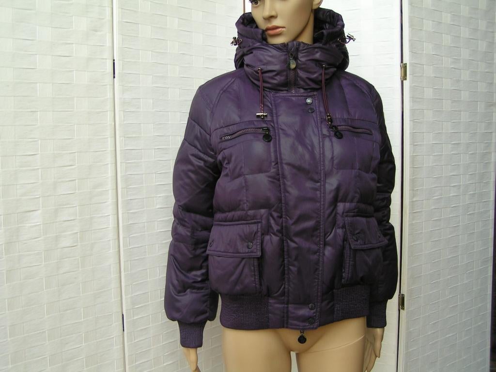 MONCLER winterjas,Mt M(2) topstaat, Kleding | Dames, Jassen | Winter, Maat 38/40 (M), Tweedehands, Tweedehands, Ophalen of Verzenden