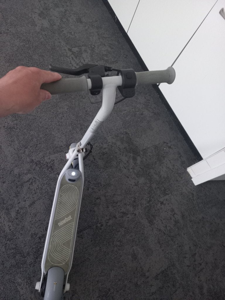 Ninebot ZING C8 elektrische kinderstep – werkt goed, Ophalen, Gebruikt, Elektrische step (E-scooter), Ninebot