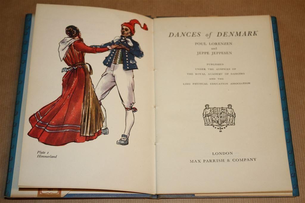 Dances of Denmark. 1950. Handboek Europese volksdansen., Boeken, Ophalen of Verzenden, Gelezen, Toneel