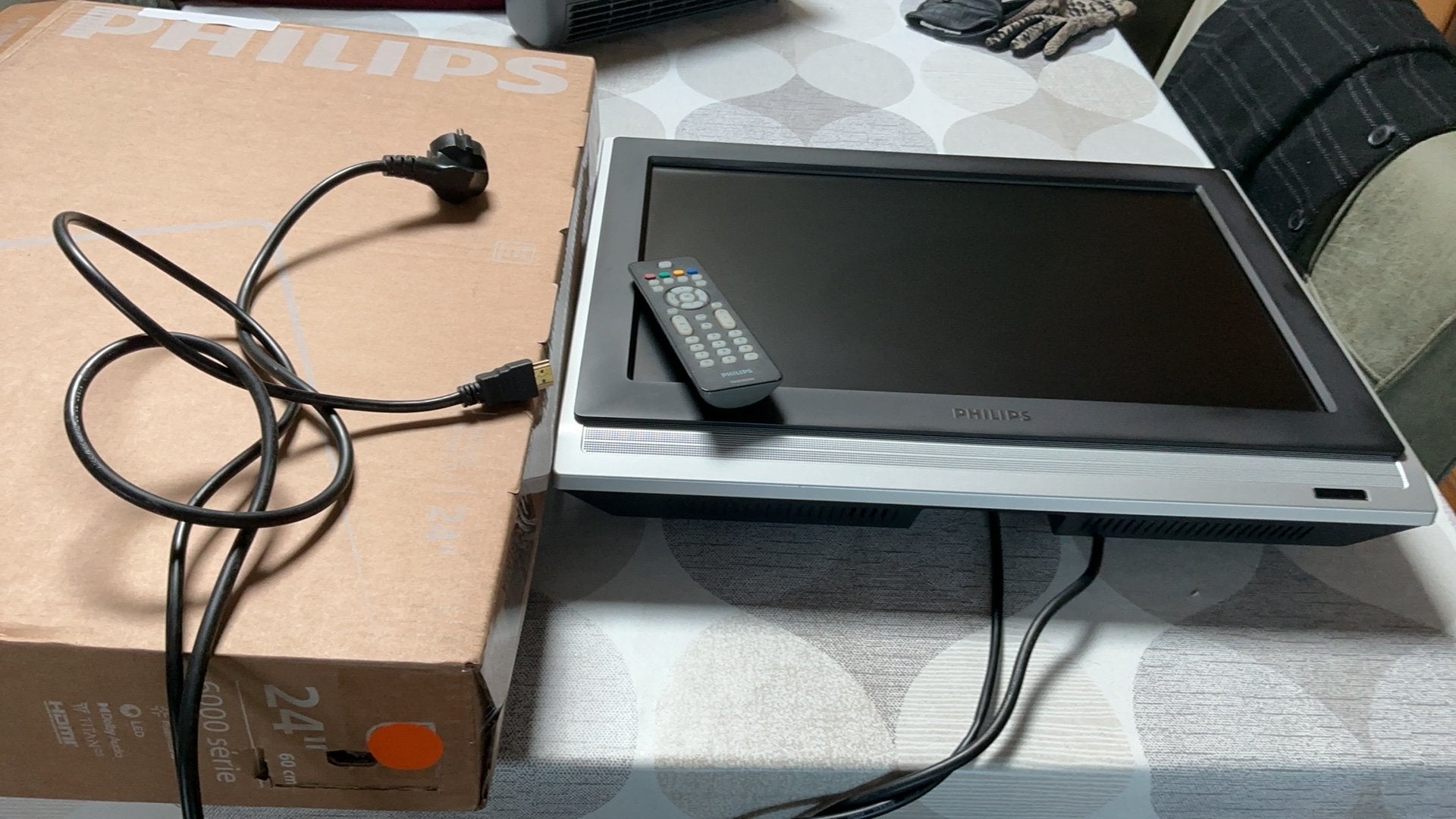 Kleine Philips TV 19 inch - Ideaal voor camper/caravan, Ophalen of Verzenden, 50 Hz, Philips