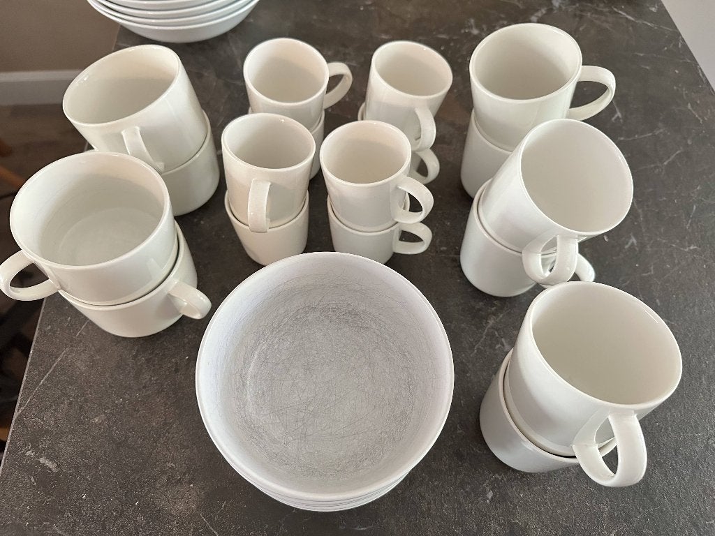 Gratis servies (bekers en borden), Ophalen, Gebruikt, Keramiek, Effen
