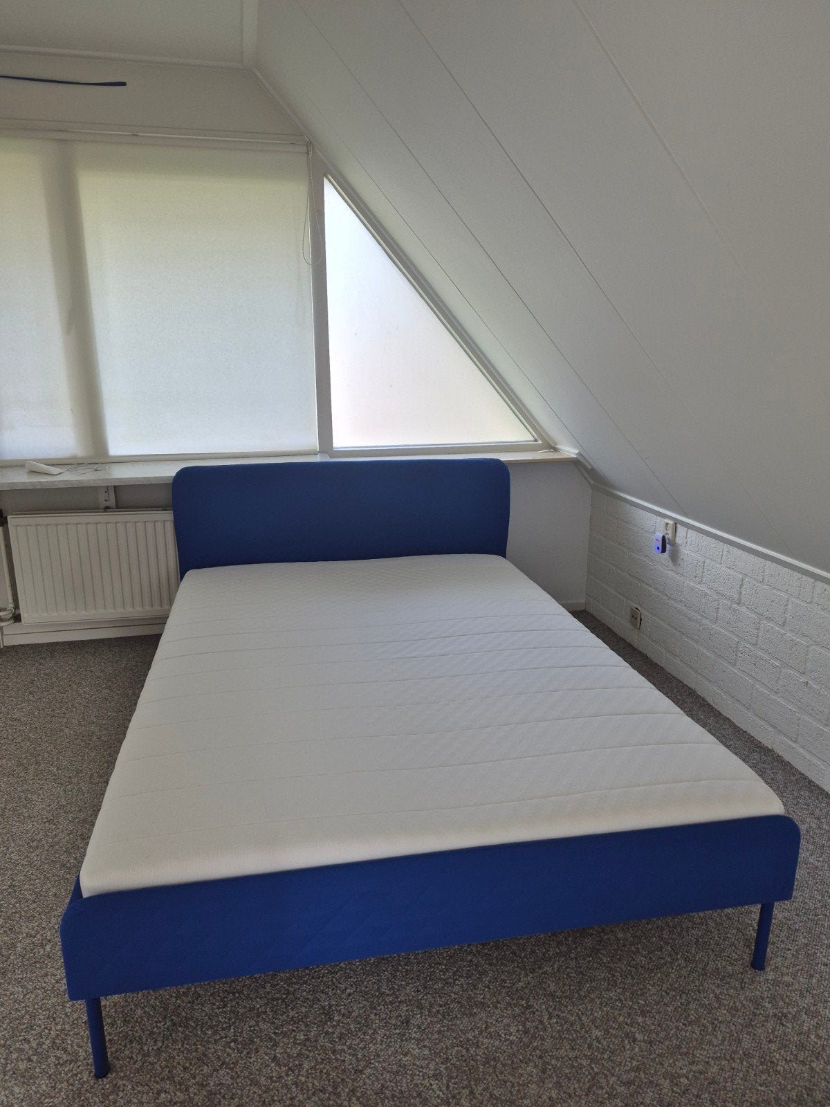 FREE!  IKEA Tweepersoonsbed met matras en topper GRATIS, Overige materialen, Gebruikt, Blauw, Tweepersoons