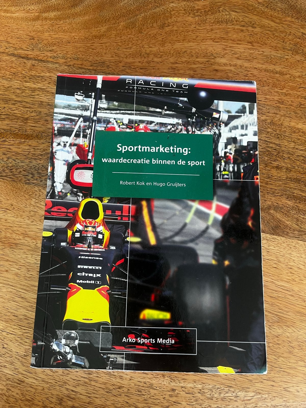 Sportmarketing: waardecreatie binnen de sport - Robert Kok, Boeken, Ophalen of Verzenden, Gelezen, Overige sporten