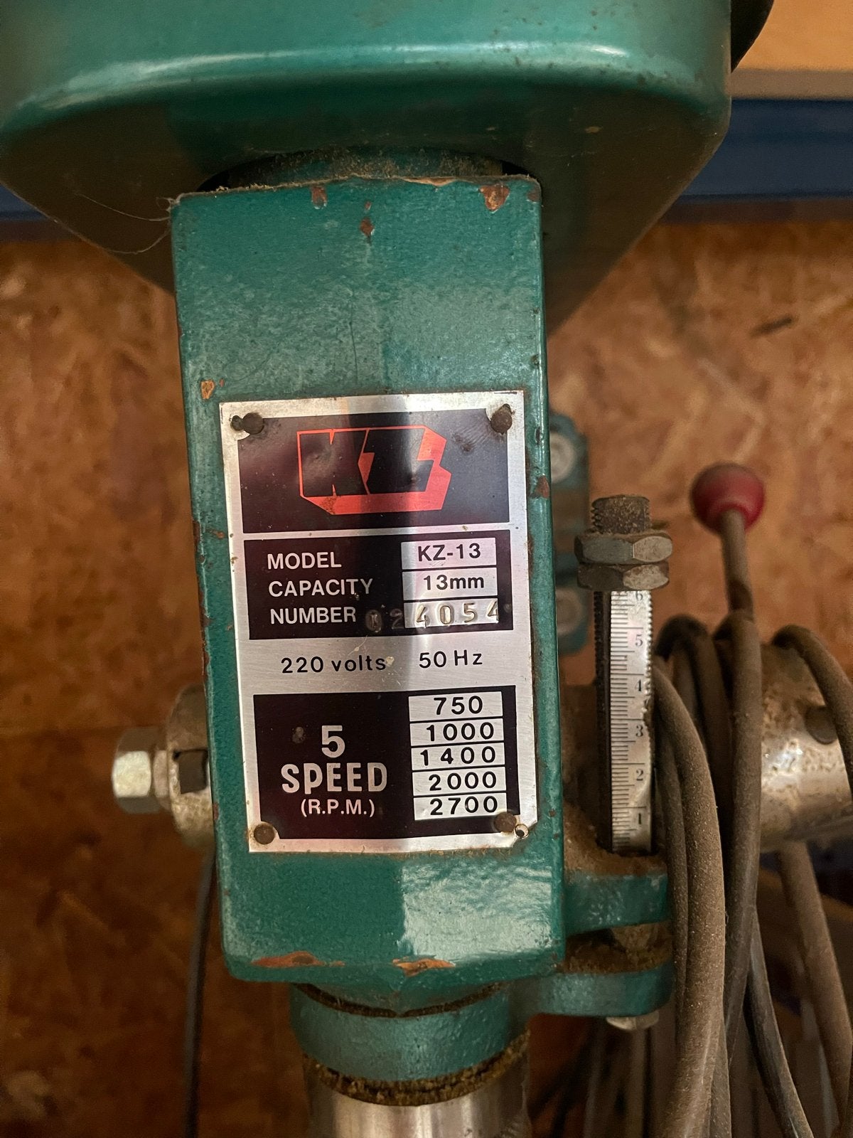 KZ-13 Kolomboormachine - 5 snelheden, 220V, Ophalen, Gebruikt, Variabele snelheid, Minder dan 400 watt