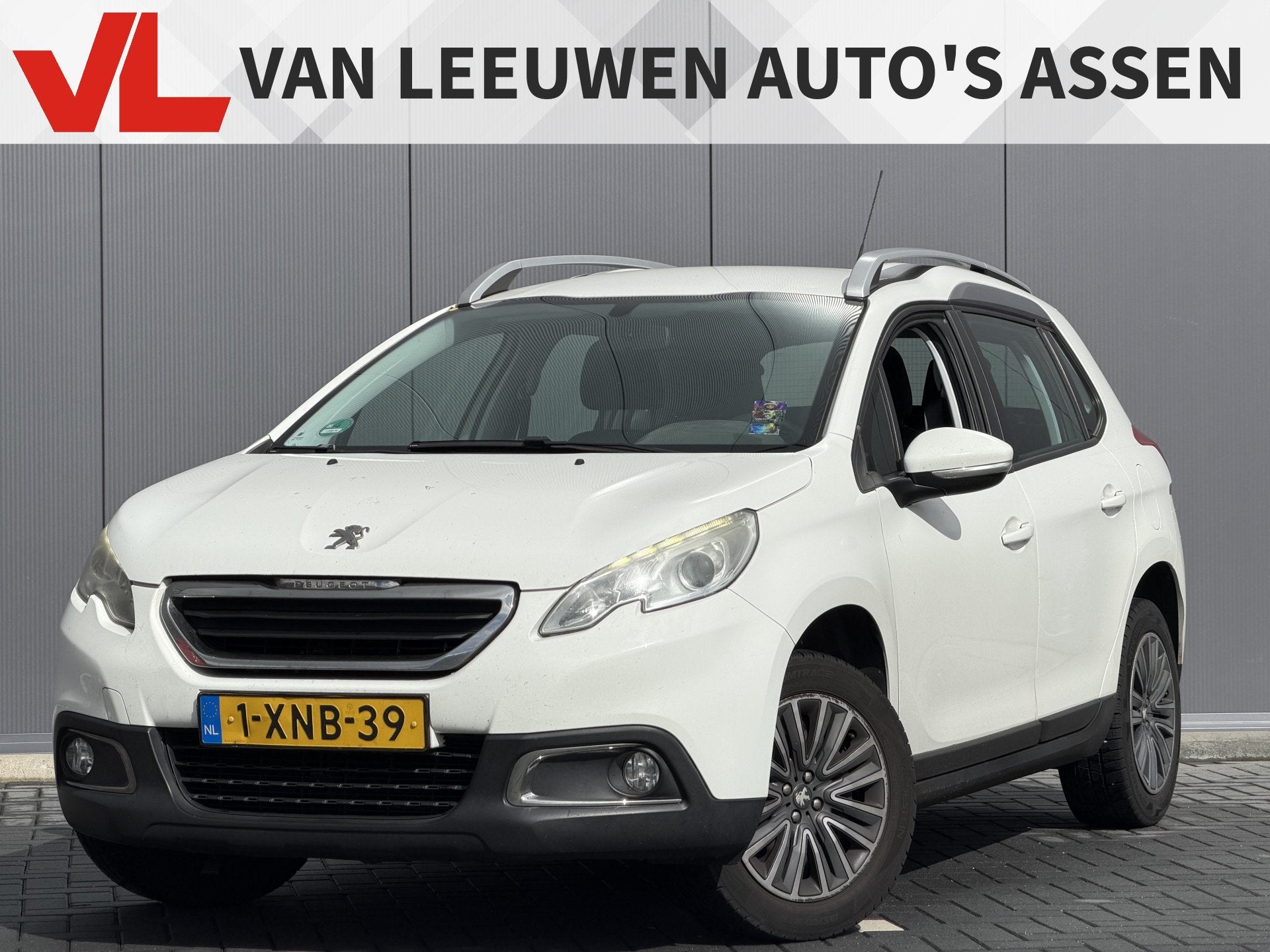 Peugeot 2008 1.2 PureTech Active | Lees tekst | Cruise | Cli, Voorwielaandrijving, Euro 5, Zwart, 1199 cc