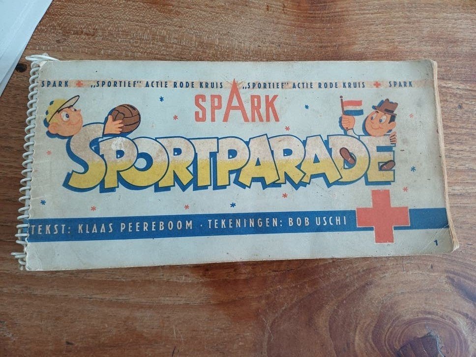 Sportparade 1949-1950 - Zeldzaam Voetbalboekje, Gebruikt, Onbekend, Ophalen of Verzenden, Overige sporten