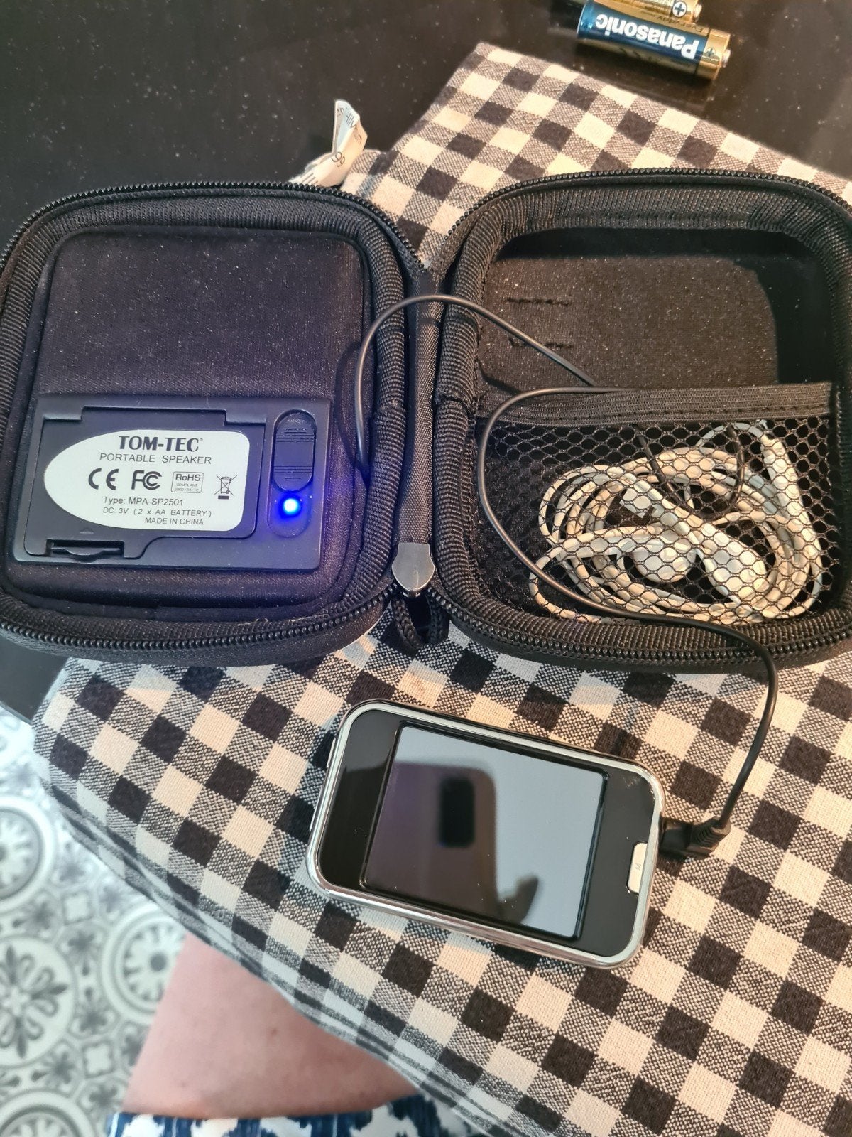 TOM-TEC Draagbare Speaker met MP3-speler en Oortjes, Audio, Tv en Foto, Overige merken, Gebruikt, Overige typen, Ophalen of Verzenden