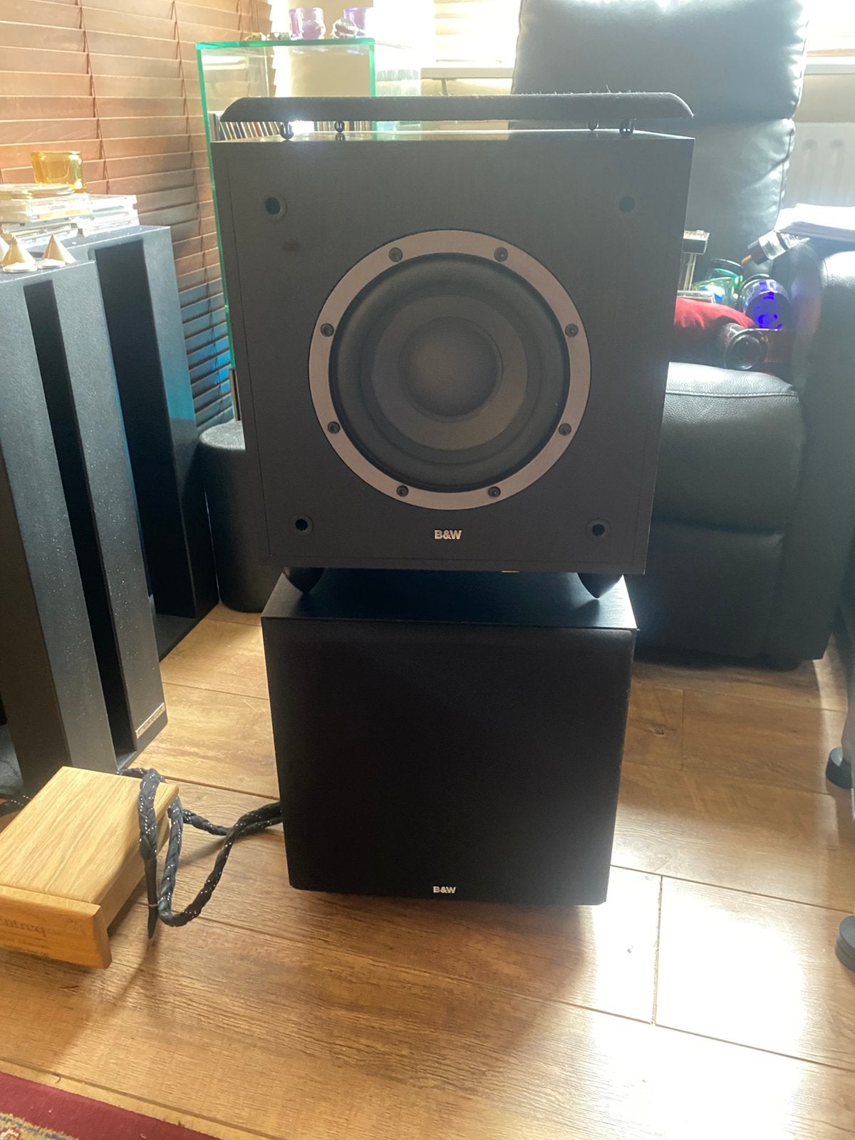 B&W ASW 300 x2, Audio, Tv en Foto, Luidsprekers, Overige merken, Subwoofer, Ophalen of Verzenden, Zo goed als nieuw