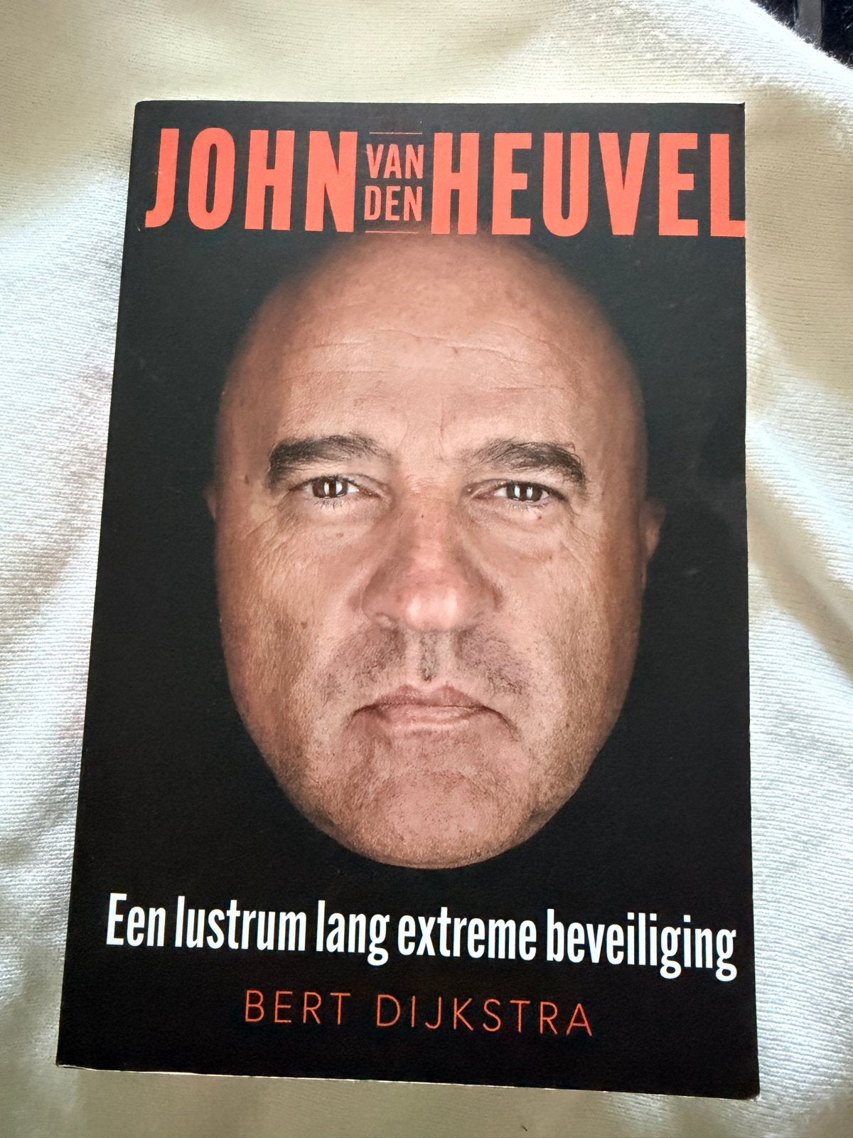 John van den Heuvel: Een lustrum lang extreme beveiliging, Boeken, Ophalen of Verzenden, Nieuw, Overige