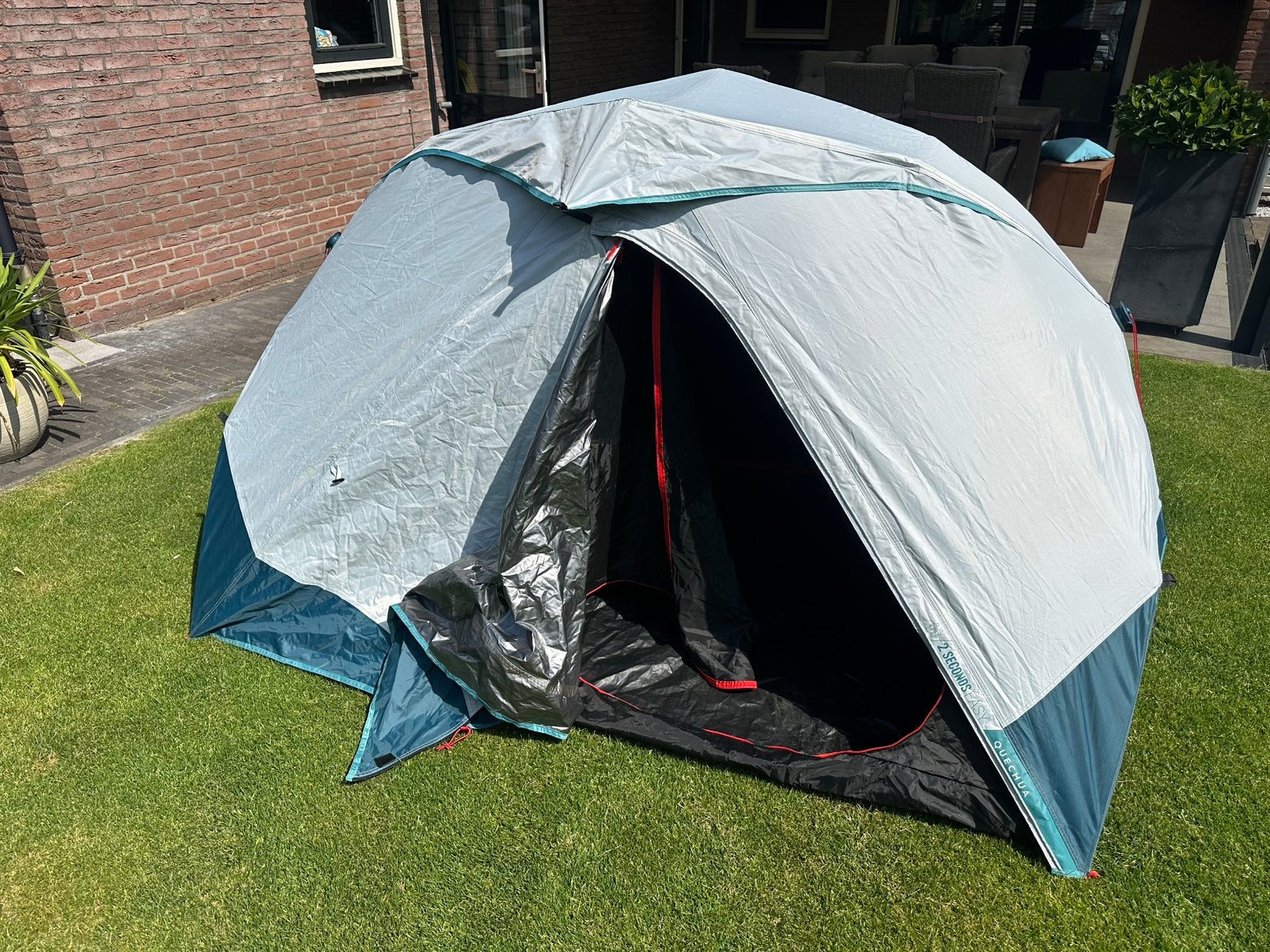 Quechua 2 Seconds Easy Fresh & Black 2-persoons tent, Ophalen of Verzenden, Zo goed als nieuw, Tot en met 2