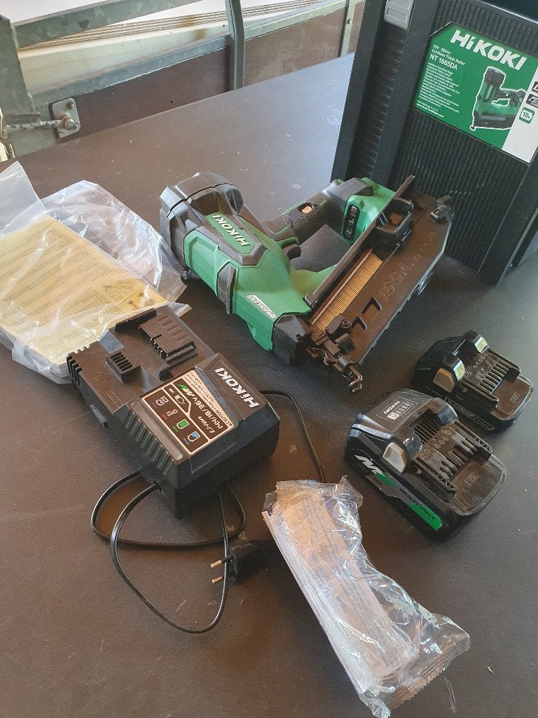 Spijkerschiethamer Hikoki Nieuw, Ophalen, Nieuw