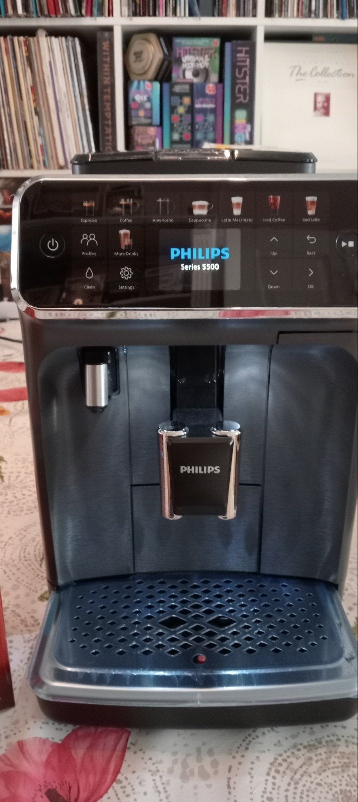 Philips LatteGo EP5500 serie met ijskoffie functie, nieuw, Witgoed en Apparatuur, Koffiezetapparaten, Espresso apparaat, 10 kopjes of meer