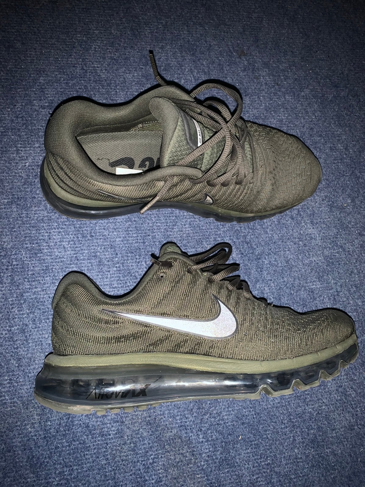 Nike Air Max maat 42 lek, Ophalen of Verzenden, Nieuw, Sneakers of Gympen