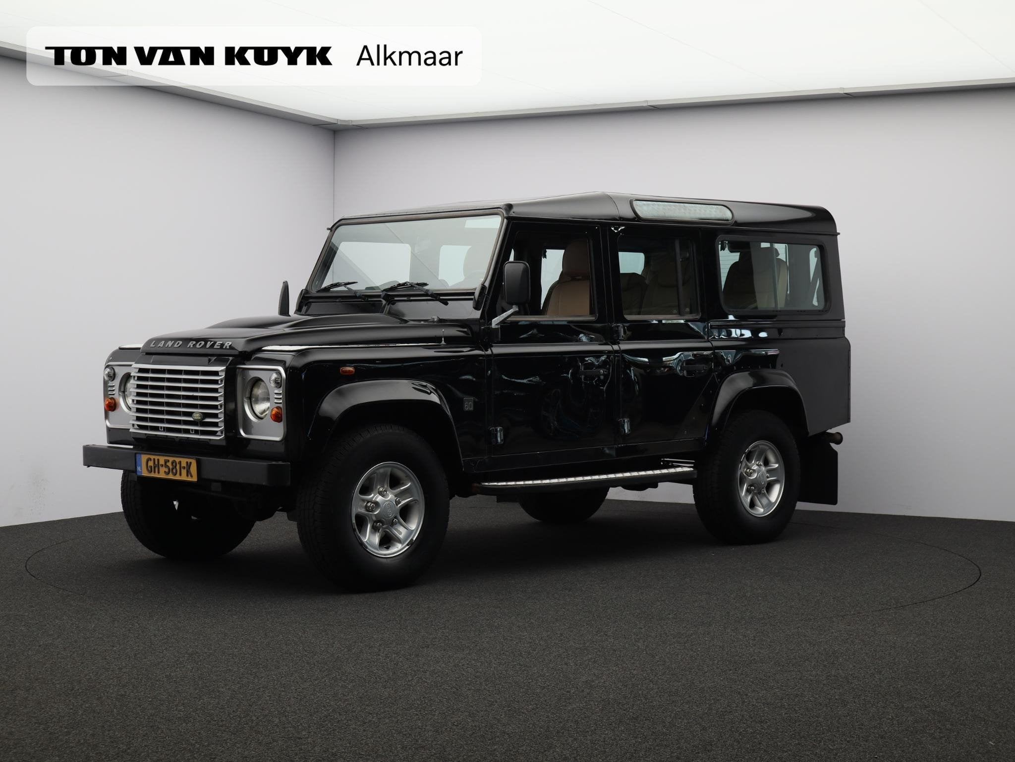 Land Rover Defender 2.4 TD 110 SW E Leder interieur / stoelv