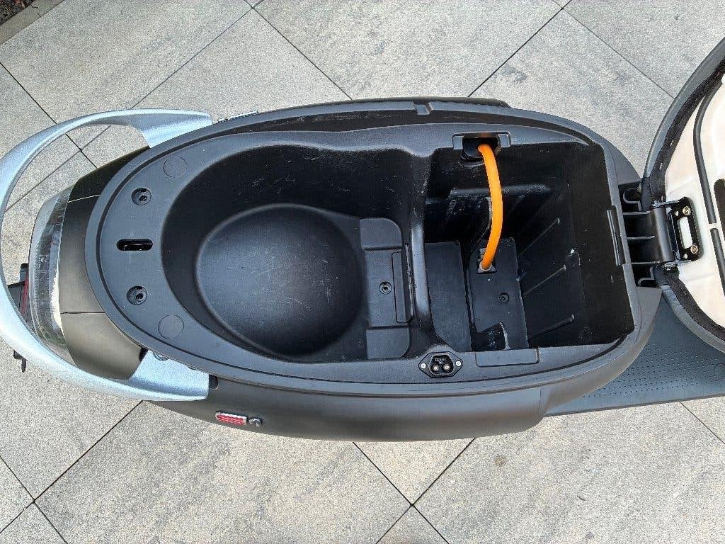 Foto 18 van LA Souris  S1 Scooter BJ 2025 zonderAccu Loop of Sloop€550