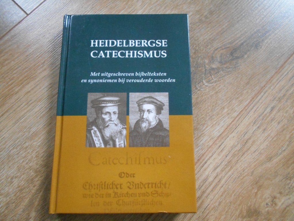 Heidelbergse Catechismus met uitgeschreven Bijbelteksten, Ophalen of Verzenden, Zo goed als nieuw, Christendom | Protestants