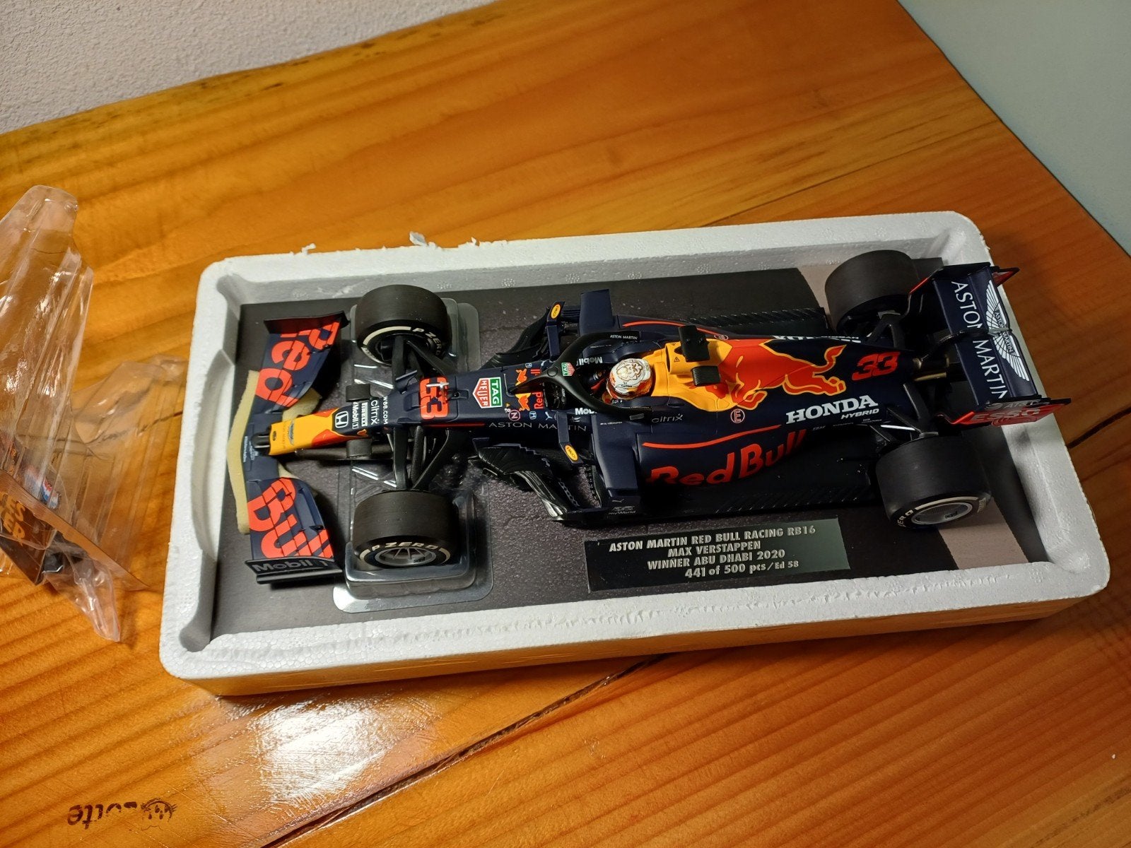 Max verstappen schaalmodel auto 1 op 18 winner abu dhabi, Ophalen of Verzenden, Nieuw, Auto, MiniChamps