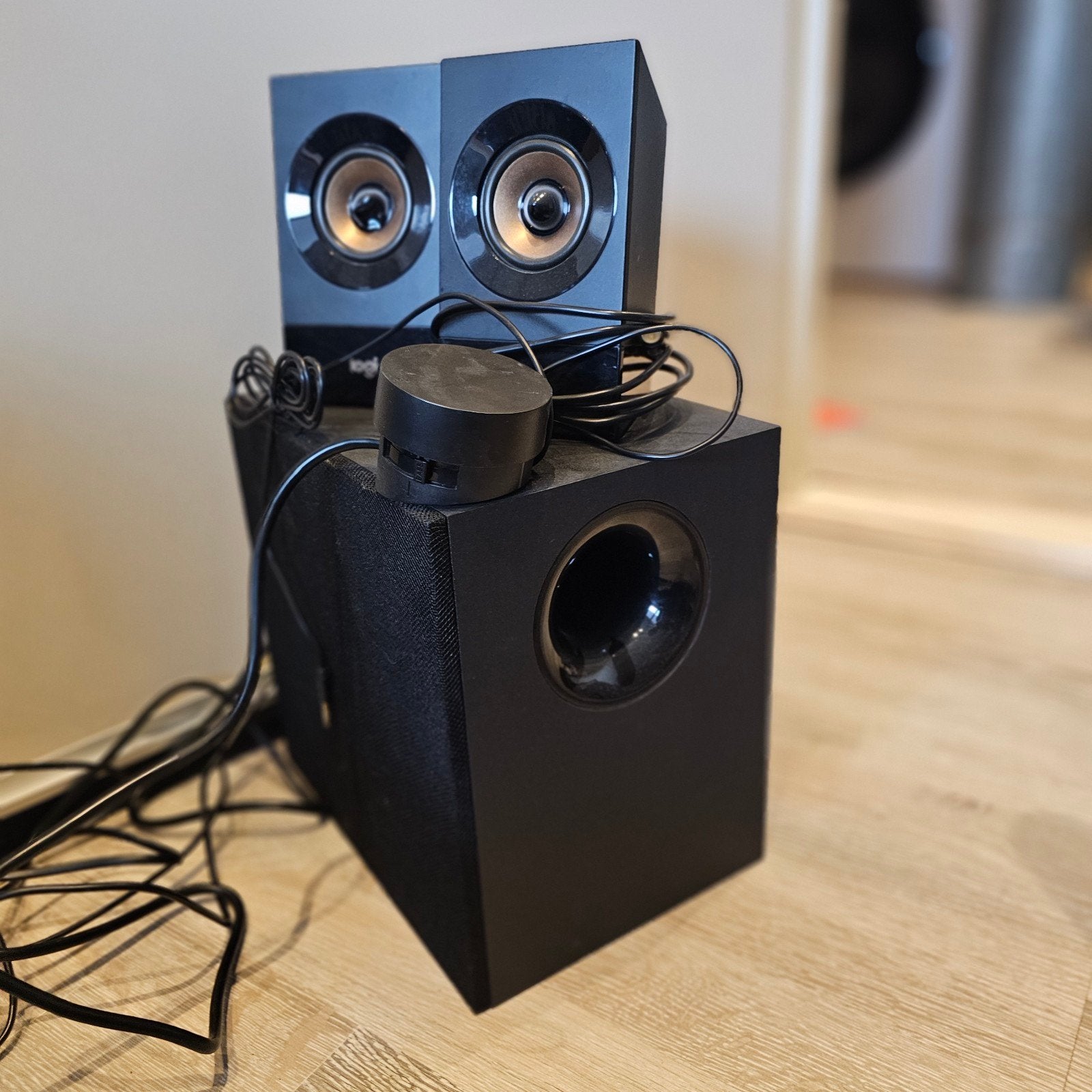 Logitech Z533 2.1-speakerset Zwart - Nieuw, Ophalen of Verzenden, Nieuw, Audiokanaal 2.1, Logitech