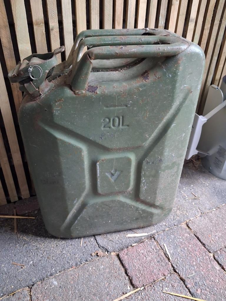 20 liter legergroene jerrycan, Auto diversen, Ophalen of Verzenden