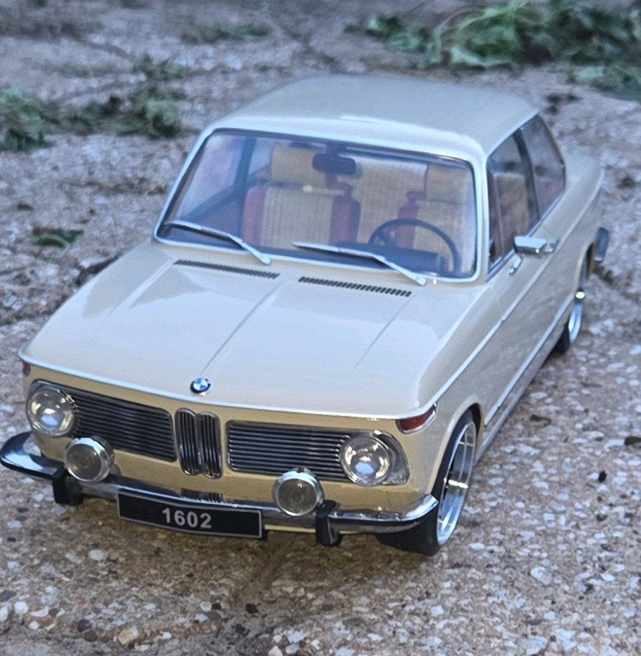 BMW 1602 1. serie Bouwjaar 1971BMW 1602 Customized, Verzenden, Zo goed als nieuw, 1:9 t/m 1:12, Auto