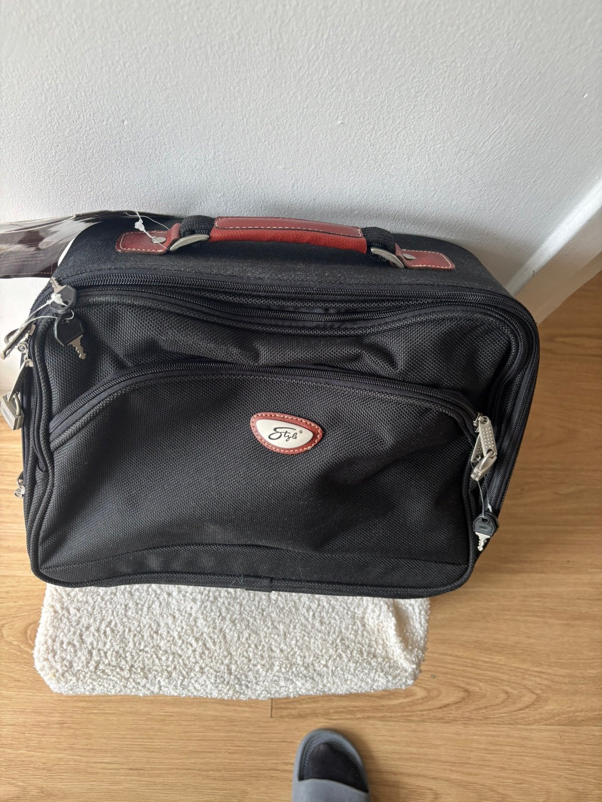 Nieuw  reistas, Ophalen of Verzenden, Zo goed als nieuw, 30 cm of meer, Minder dan 35 cm
