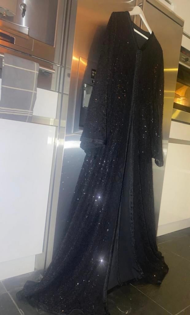 Elegante Marokkaanse Takchita van kant met Pailletten nieuw!, Maat 38/40 (M), Overige typen, Zwart, Nieuw